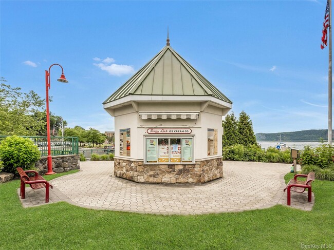 Building Photo - 40 S Highland Ave