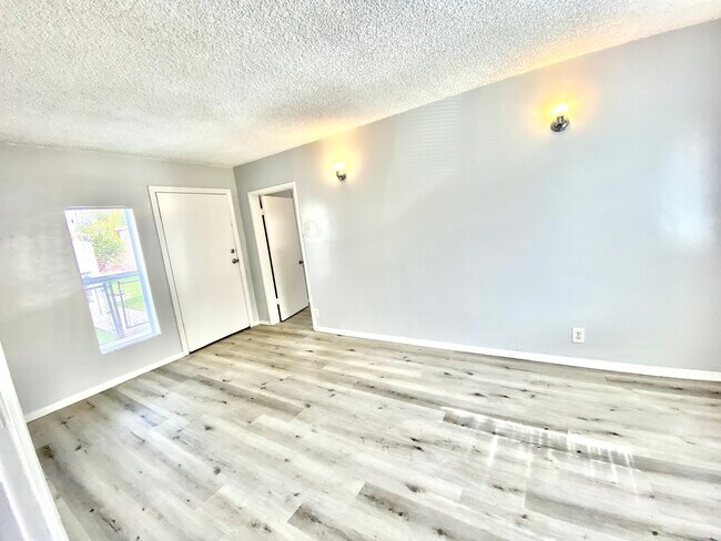 Building Photo - 3832 W 118th Pl