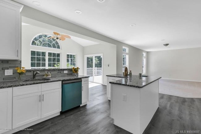 Building Photo - 413 Virginia Ave