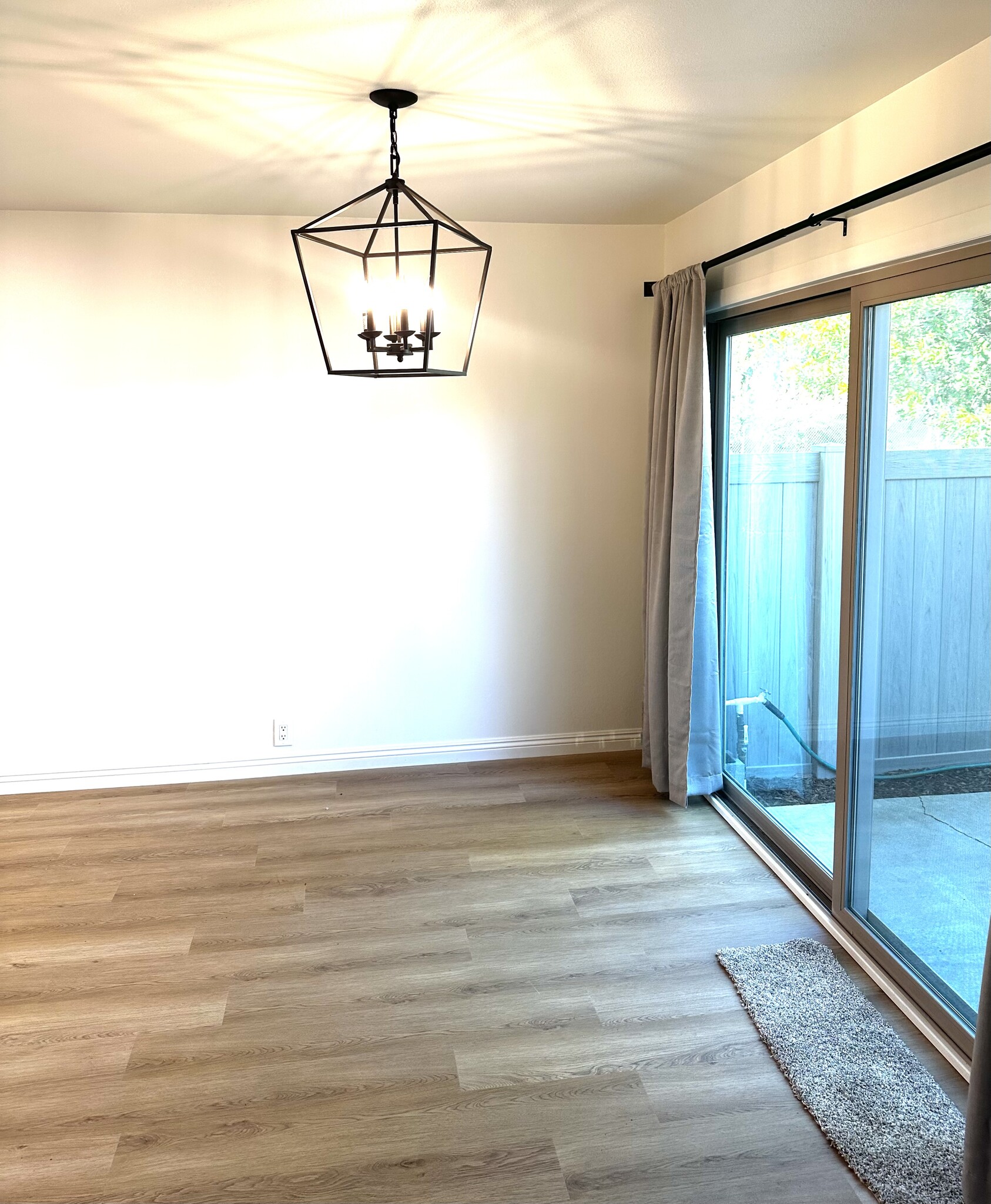 Building Photo - 2207 Moss Ct