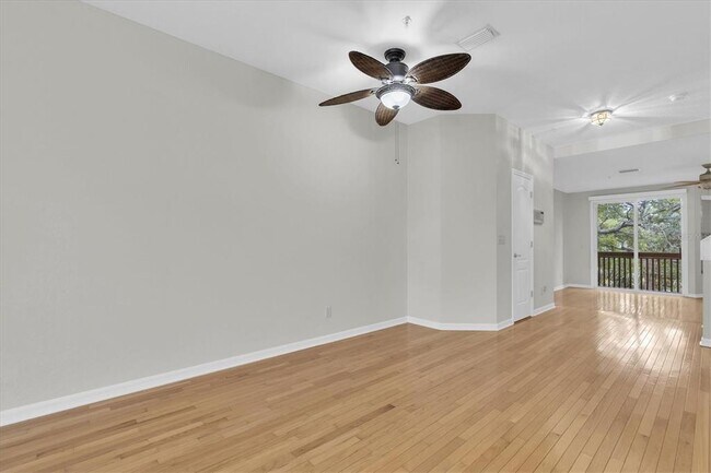 Building Photo - 1359 Curlew Rd