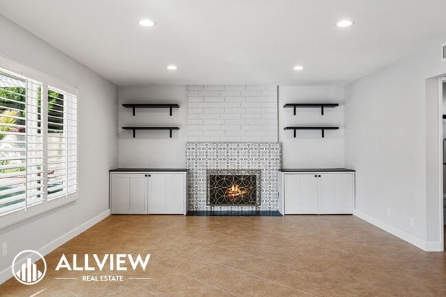 Building Photo - 6351 Glenfox Dr