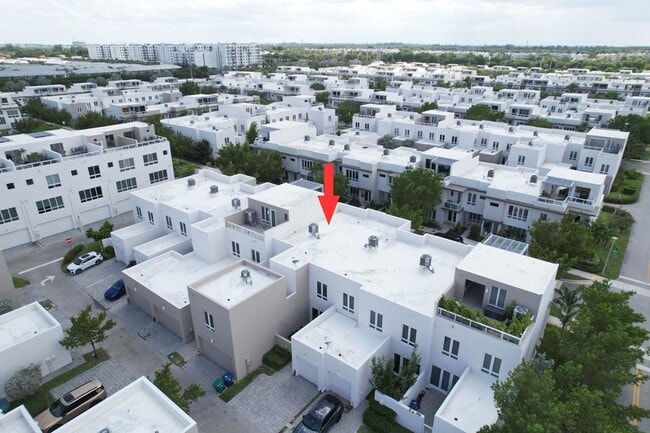 Building Photo - 6461 NW 103rd Psge