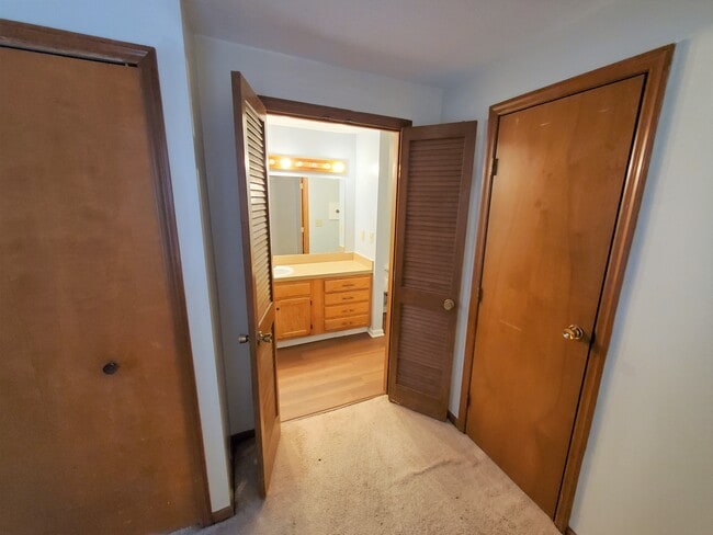 Building Photo - 6423 Plankton Dr