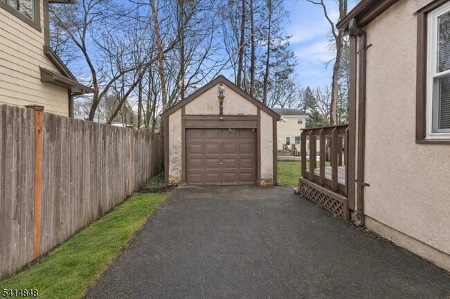 Building Photo - 92 George St