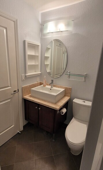 Building Photo - 203 Spyglass Pkwy