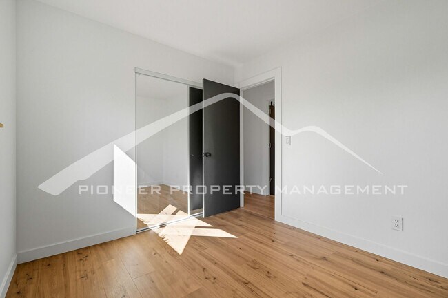 Building Photo - 8762 Chase Dr