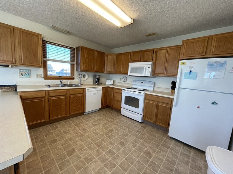 Building Photo - 54175 Outer Banks Scenic Byway