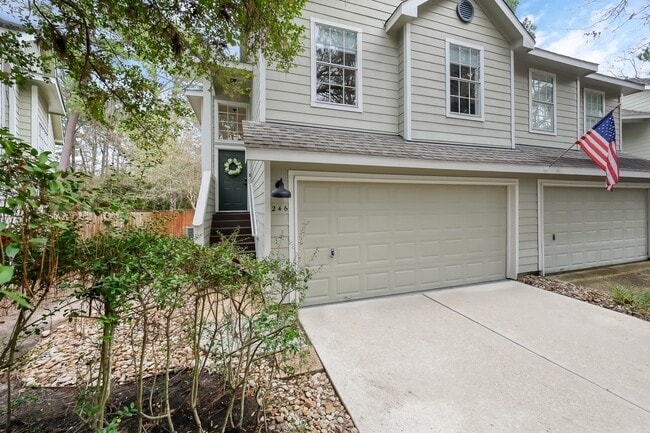 Building Photo - 246 N Walden Elms Cir