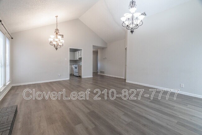 Building Photo - 535 E Ashley Rd