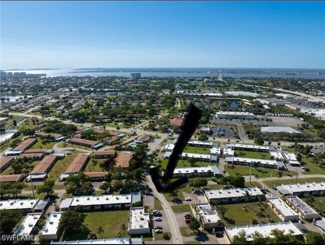 Building Photo - 6300 South Pointe Blvd