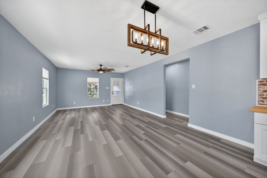 Building Photo - 1203 Ave J