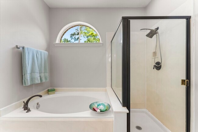 Building Photo - 131 Little Mill Pl