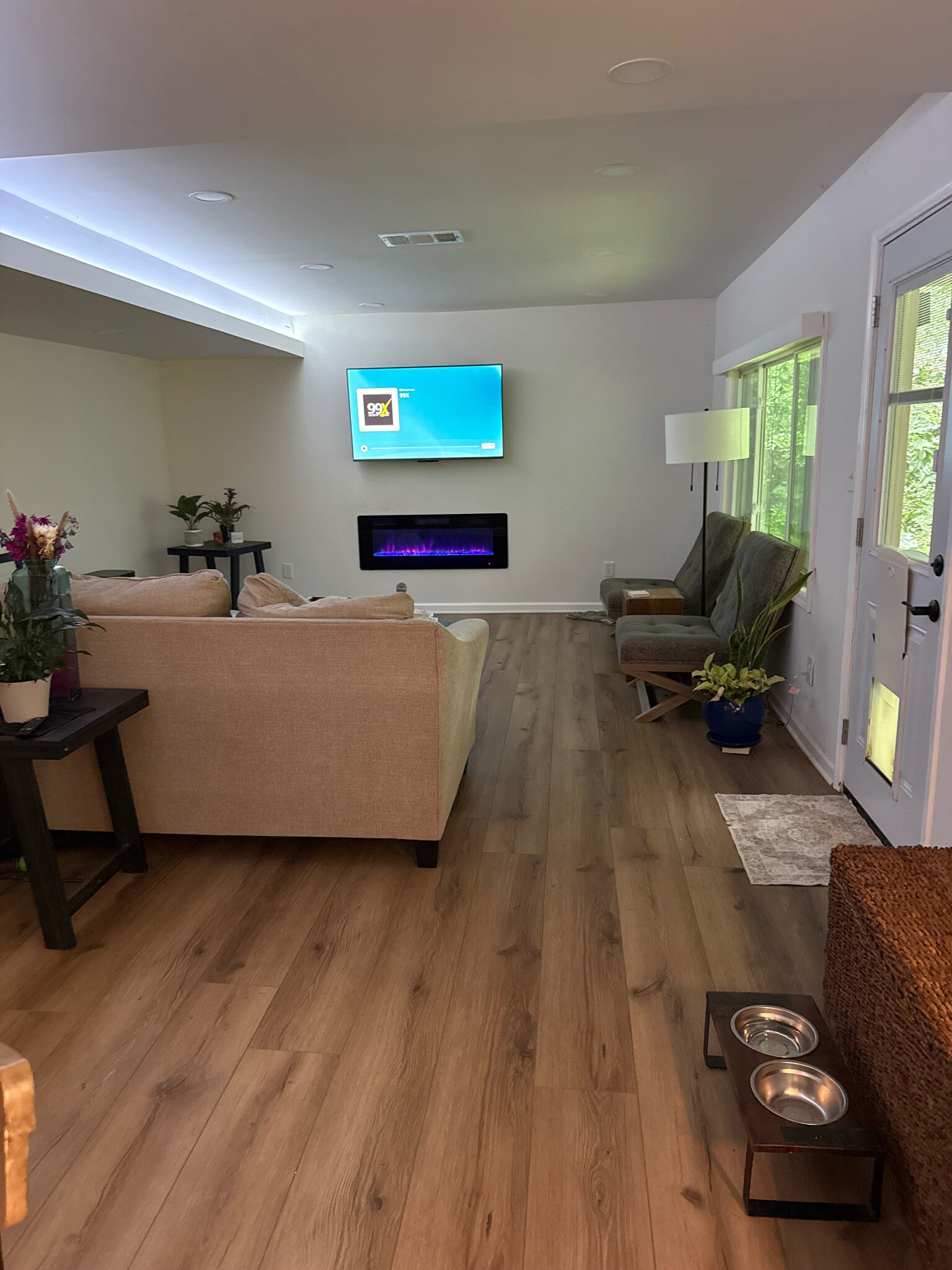 Building Photo - Room in Apartment on Wynfair Dr