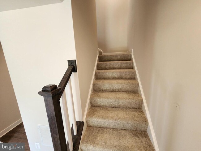 Building Photo - 844 New Castle Landing Dr