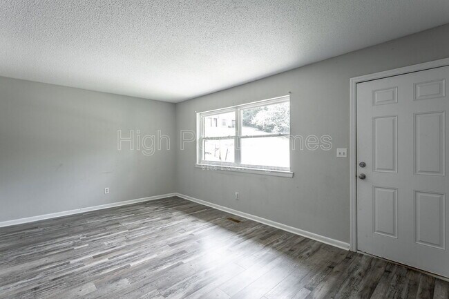 Building Photo - 603 Mountain Trail