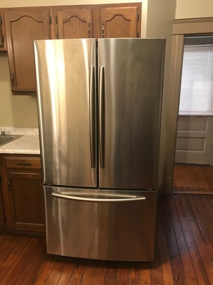 Kitchen - 418 Garrard St