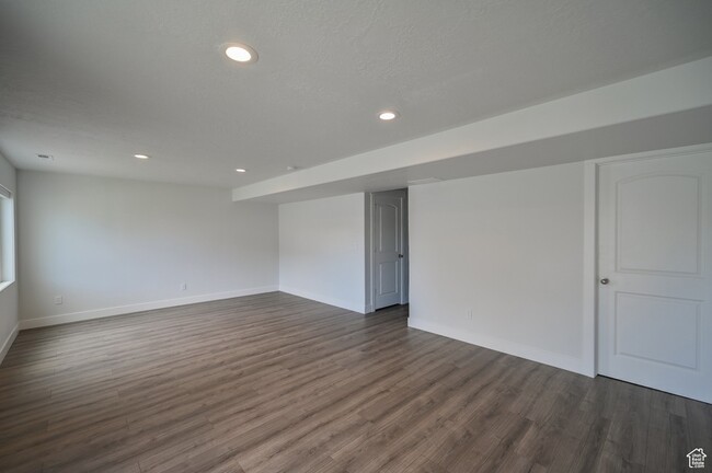 Building Photo - 16087 S Truss Dr