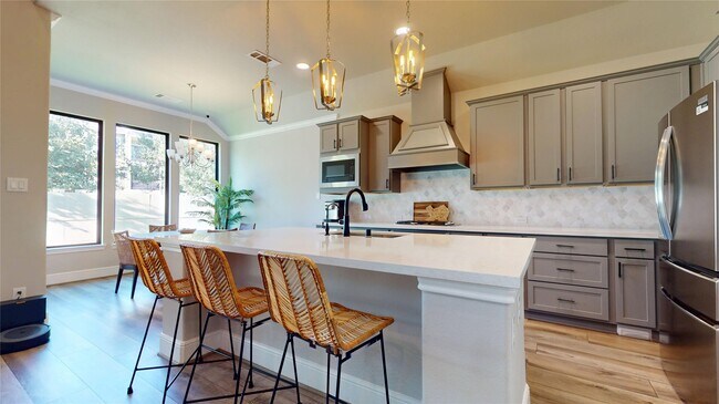 Building Photo - 8305 Greenleaf Ridge Way