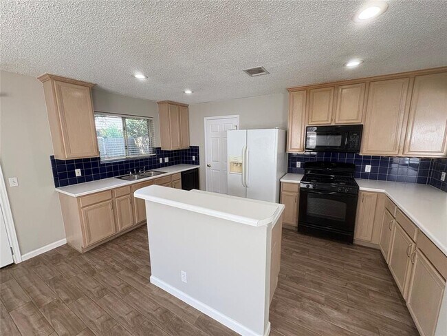 Building Photo - 9617 Copper Creek Dr