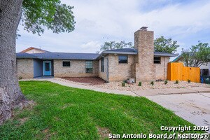 Building Photo - 1002 River Oak Dr