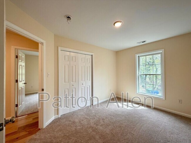 Building Photo - 6 Providence Rd