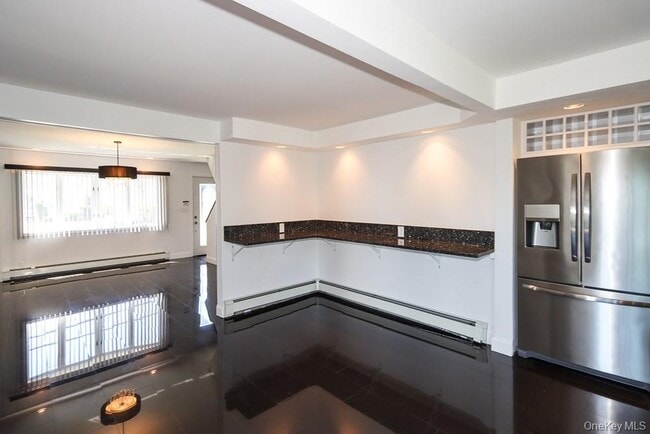 Building Photo - 223 Chestnut Ave