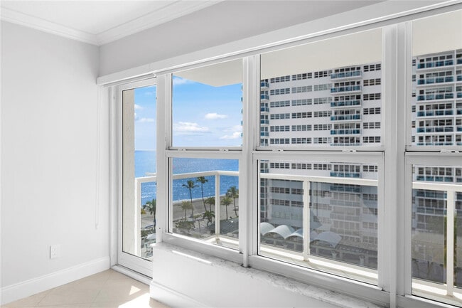 Building Photo - 3500 Galt Ocean Dr