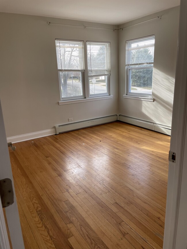 Building Photo - 301 Bluff Ave