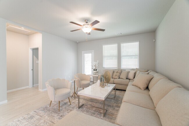 Building Photo - 17542 Rosette Grass Dr