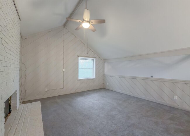 Building Photo - 3200 Langley Cir