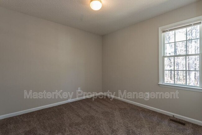 Building Photo - 1021 Amber Acres Ln