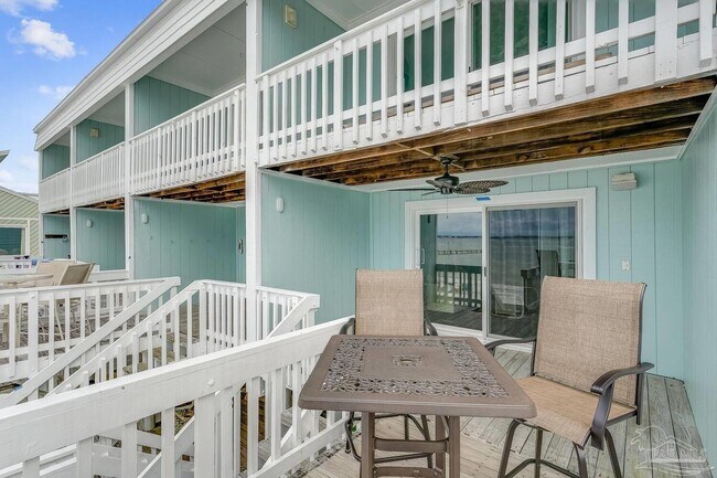 Building Photo - 1100 Fort Pickens Rd