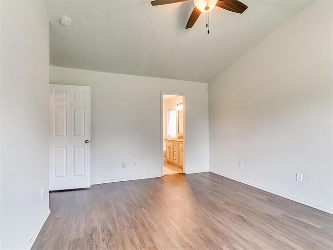 Building Photo - 18100 Calle Way