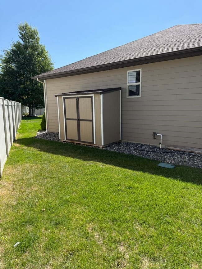 Building Photo - 3 Bedroom House in Copper Ridge Subdivison