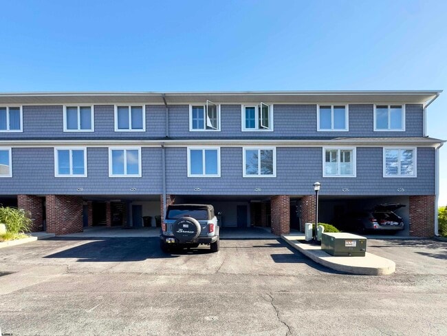 Building Photo - 903 Harbour Cove