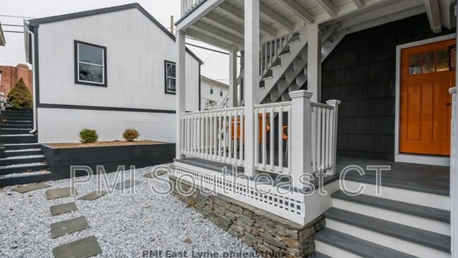 Building Photo - 5 Hunters Rd