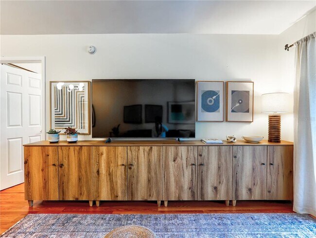 Building Photo - 322 Timber Lake Dr