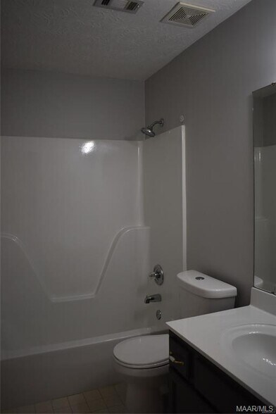 Building Photo - 6301 Scenic Dr