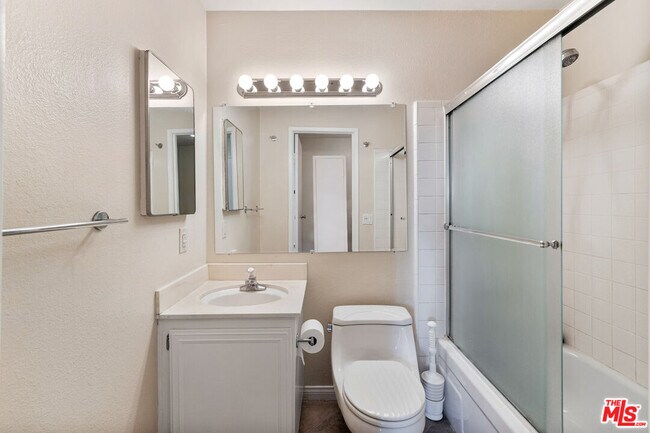 Building Photo - 72669 Eagle Rd