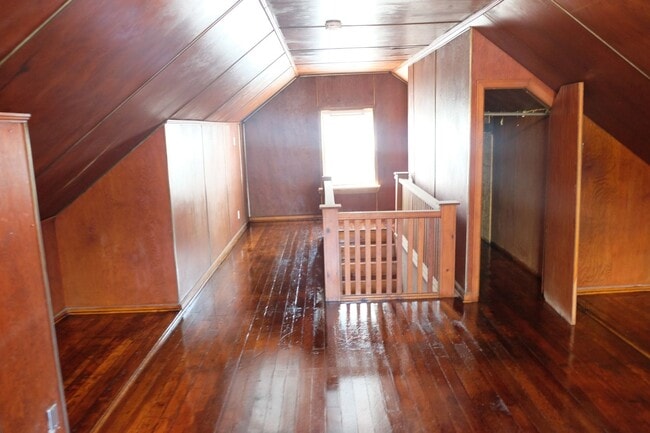 Building Photo - 210 Rutledge St