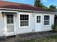 Building Photo - 1 Bedroom duplex in downtown Eugene