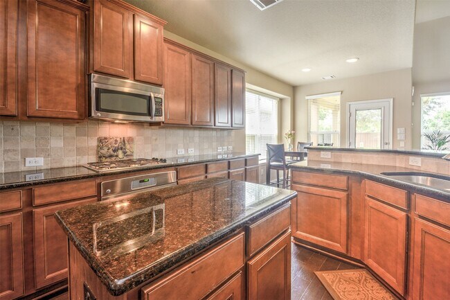 Building Photo - 26335 Cedar Pine Dr