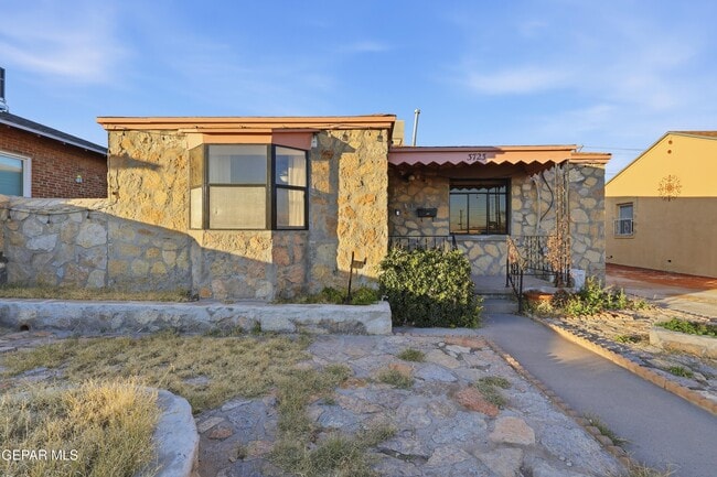 Building Photo - 3723 Memphis Ave