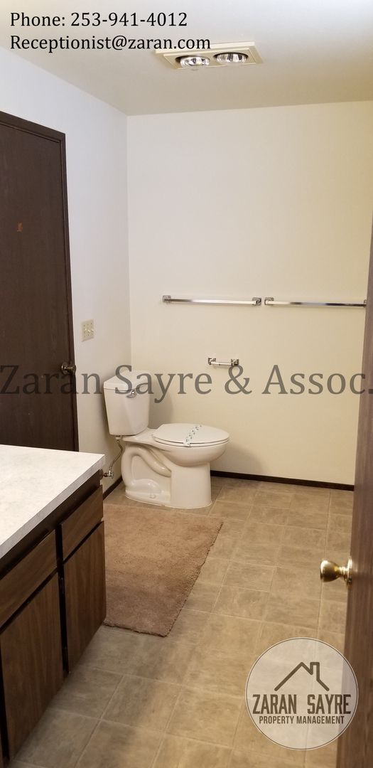 Building Photo - 757