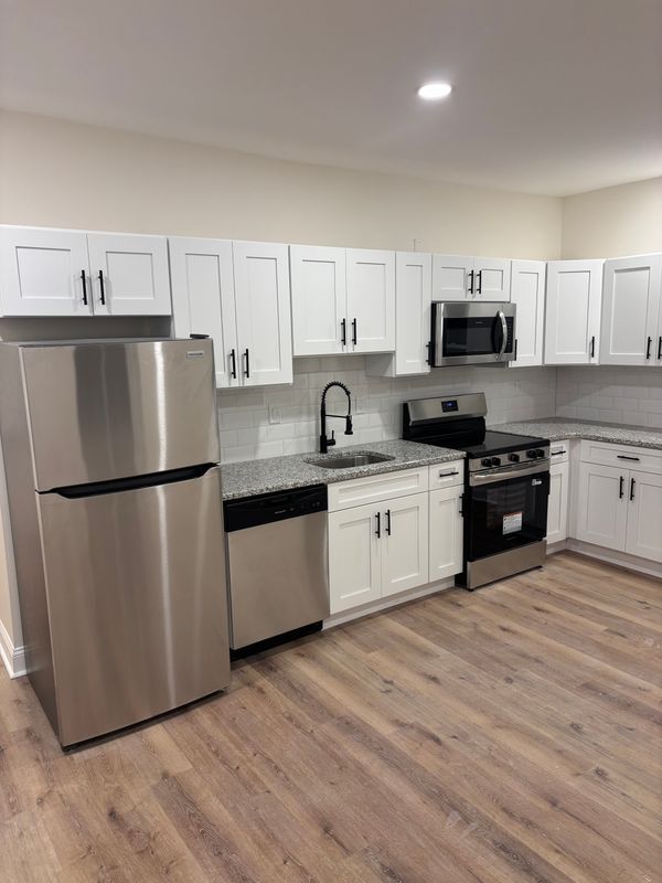 Building Photo - 137 W Washington Ln