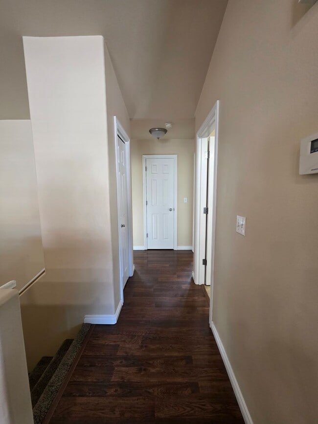 Building Photo - Easy JBER access and quiet location