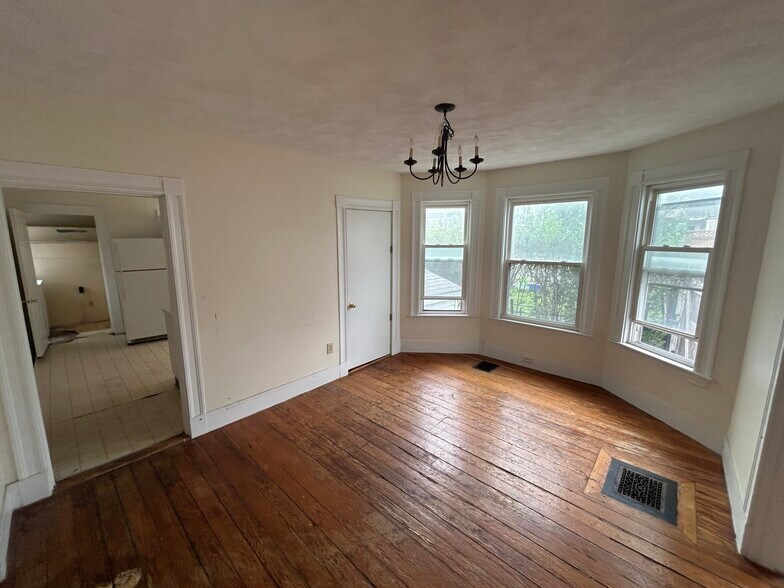 Primary Photo - 27 Albion St