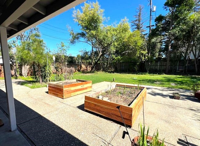 Building Photo - 3736 Orangerie Way