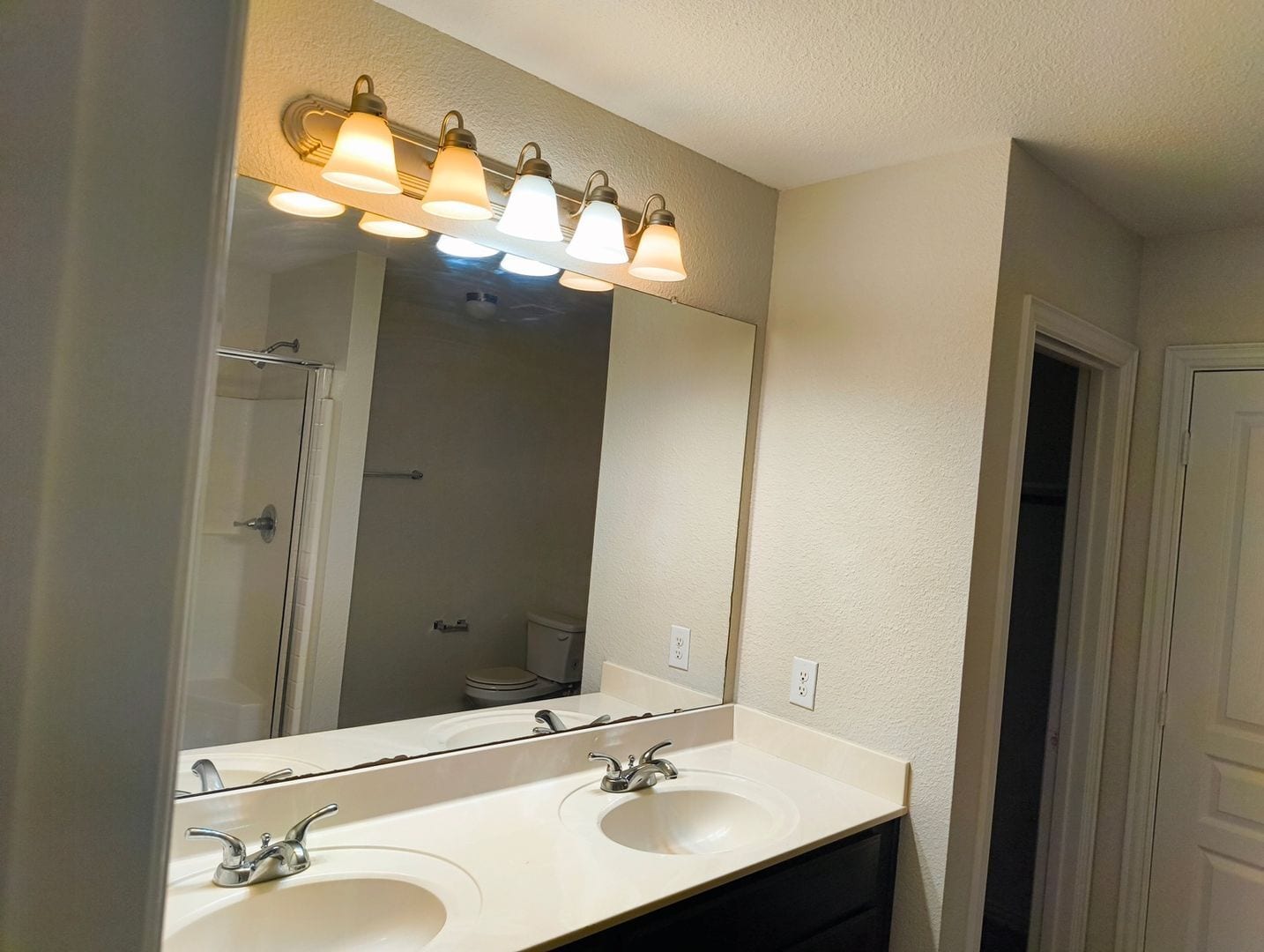 Building Photo - 1540 Chama Dr